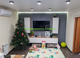 Продам 1-комнатную квартиру, 49 м2, Елабуга, Интернациональная улица, 2А