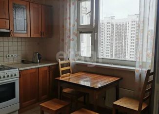 Продается 3-комнатная квартира, 79 м2, Москва, улица Дыбенко, 2к1, улица Дыбенко