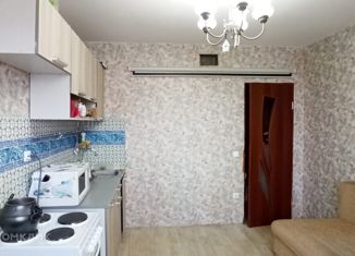 Продаю 1-комнатную квартиру, 42 м2, Новгородская область, улица Ломоносова, 37