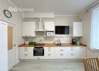 Сдача в аренду трехкомнатной квартиры, 88 м2, Москва, метро Тушинская, Волоколамское шоссе, 71к2