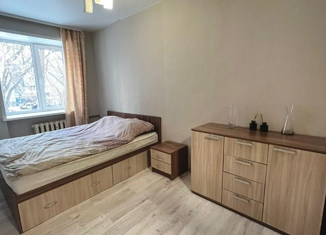 Продам 2-комнатную квартиру, 42.8 м2, Екатеринбург, улица Хомякова, 18, улица Хомякова