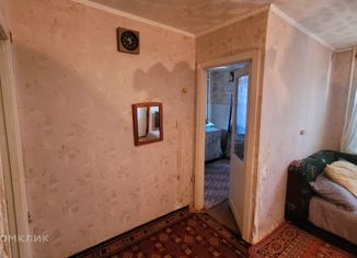 Продаю 2-комнатную квартиру, 45 м2, Челябинская область, улица Дзержинского, 95