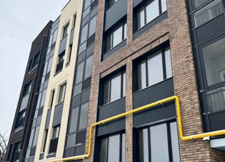 Трехкомнатная квартира на продажу, 115 м2, Альметьевск, улица Радищева, 32