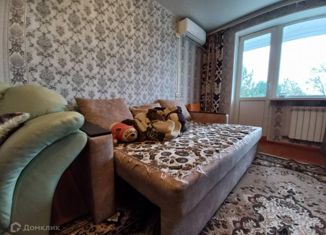 Продается 3-ком. квартира, 72 м2, посёлок городского типа Новоозёрное, Парковая улица, 6