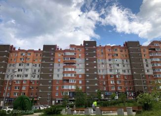 Продается 1-ком. квартира, 33 м2, Волгоград, улица 70-летия Победы, ЖК Колизей