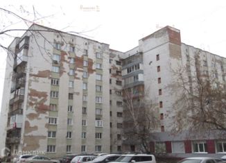 Продается 2-ком. квартира, 45 м2, Екатеринбург, улица Умельцев, 7, улица Умельцев