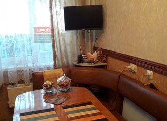 Трехкомнатная квартира на продажу, 60 м2, Рыбное, Большая улица, 12