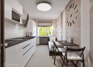 Продаю 3-ком. квартиру, 55 м2, Новосибирск, улица Ленина, 30/1, улица Ленина