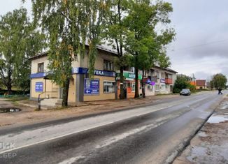 Продаю 3-ком. квартиру, 63 м2, посёлок Навля, Советская улица, 3