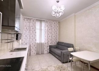 Продается 1-комнатная квартира, 60 м2, Краснодар, бульвар Клары Лучко, 16, Юбилейный микрорайон