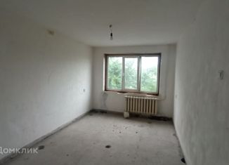 Продается трехкомнатная квартира, 63 м2, Курган, Школьная улица, 68