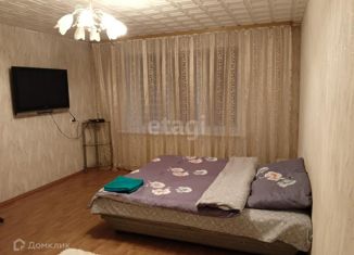 Продам 3-ком. квартиру, 78 м2, Калязин, улица Декабристов, 4