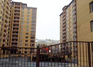Продам трехкомнатную квартиру, 82.5 м2, Карачаево-Черкесия, улица Космонавтов, 43Г