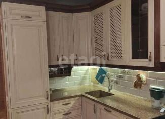 Сдаю в аренду 4-комнатную квартиру, 123 м2, Новосибирск, улица Зелёная Горка, 11, Советский район