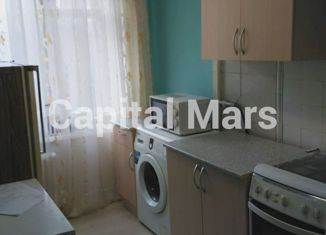 Сдается в аренду 2-ком. квартира, 38 м2, Москва, улица Короленко, 1к9, улица Короленко