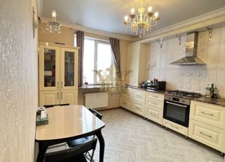 Продаю 3-комнатную квартиру, 80.6 м2, село Мирное, улица Крымской Весны, 1к1