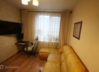 Продается 2-комнатная квартира, 56.7 м2, посёлок Марьино, Светлый бульвар, 13к2