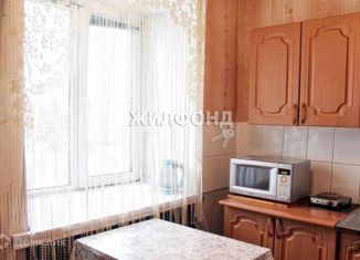 Продам 3-комнатную квартиру, 57.4 м2, Чулым, Центральная улица, 6