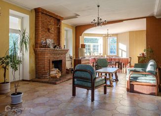 Продаю дом, 575 м2, село Иславское