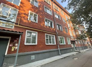 Продажа 1-ком. квартиры, 30 м2, Екатеринбург, улица 40-летия Октября, 65, метро Проспект Космонавтов