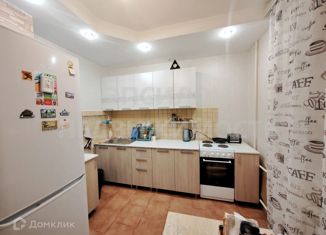 Продается трехкомнатная квартира, 84.8 м2, Курская область, проспект Вячеслава Клыкова, 1