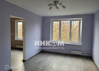 Продажа трехкомнатной квартиры, 52 м2, Москва, Неманский проезд, 3, метро Мякинино
