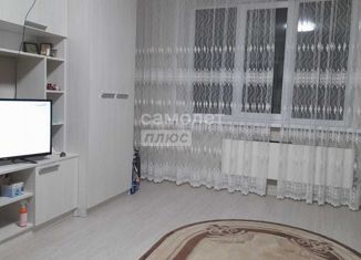 Продам 1-ком. квартиру, 42 м2, Старый Оскол, микрорайон Космос, 12