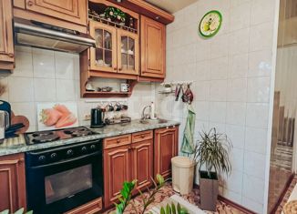 Продается 3-комнатная квартира, 61.6 м2, Краснодарский край, проспект Дзержинского, 197