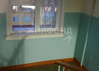 Продажа 2-комнатной квартиры, 47.5 м2, Новосибирск, улица Адриена Лежена, 30, метро Золотая Нива