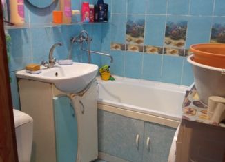 Продам 2-ком. квартиру, 42.6 м2, Фокино, улица Карла Маркса, 7