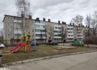 Продаю комнату, 35 м2, посёлок городского типа Медведево, улица Терешковой, 11