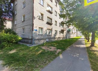 Сдается однокомнатная квартира, 32 м2, Кировск, Советская улица, 15