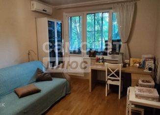 Продам 2-ком. квартиру, 45 м2, Москва, Веерная улица, 40к4