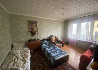 Продается двухкомнатная квартира, 50 м2, Норильск, Школьная улица, 12
