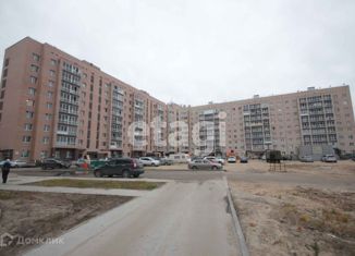 Трехкомнатная квартира в аренду, 80 м2, Новый Уренгой, проспект Губкина, 28