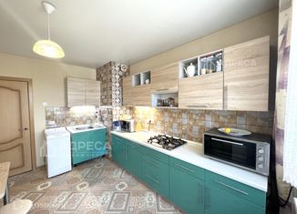 Продам двухкомнатную квартиру, 52 м2, село Кулешовка, улица Ленина, 27