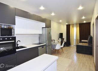 Продается 3-комнатная квартира, 65 м2, Краснодарский край, улица Согласия, 1