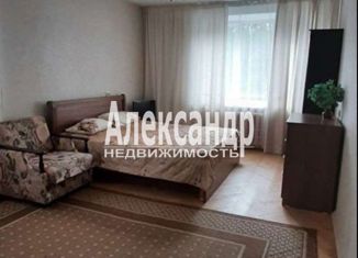 Продаю 2-ком. квартиру, 53 м2, Санкт-Петербург, улица Турку, 17к2, метро Проспект Славы