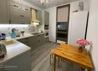 Продается двухкомнатная квартира, 62 м2, Краснодар, улица Цезаря Куникова, 24к1, ЖК Времена Года 3