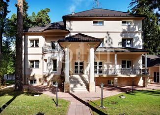 Продается дом, 780 м2, коттеджный поселок Риита