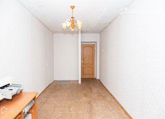 Продается 3-комнатная квартира, 58 м2, Екатеринбург, улица Тверитина, 16, улица Тверитина