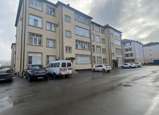 Продается двухкомнатная квартира, 60 м2, Нальчик, 2-я Надречная улица, 128к11, район Александровка