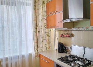 Продам 3-комнатную квартиру, 62 м2, Оренбургская область, улица Шалина, 7