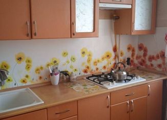 Сдам в аренду 2-ком. квартиру, 47 м2, Вологда, Архангельская улица, 15, 5-й микрорайон