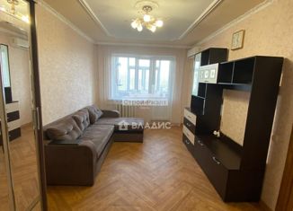 Сдается в аренду однокомнатная квартира, 32 м2, Крым, улица Юрия Гагарина, 32