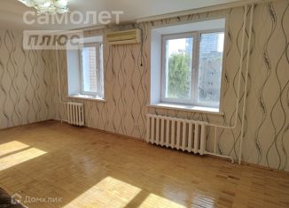 Продается 3-комнатная квартира, 80 м2, Кировская область, улица Сурикова, 39