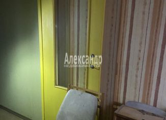 Трехкомнатная квартира на продажу, 47 м2, городской посёлок Рощино, Советская улица, 25