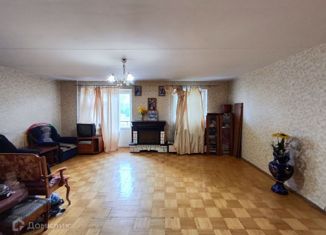 Продам 4-ком. квартиру, 100 м2, Чайковский, улица Декабристов, 28