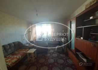 Продается 4-комнатная квартира, 74 м2, Глазов, улица Толстого, 44
