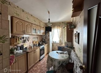 Продажа четырехкомнатной квартиры, 77.7 м2, Алушта, улица 60 лет СССР, 12А